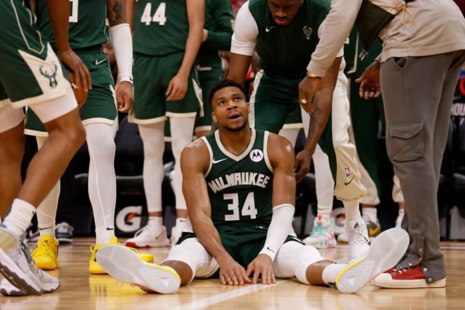 亚博中国官网-字母哥连续七场比赛得分超过败北，雄鹿不断突破！赛场气氛高涨的简单介绍-亚博中国官网